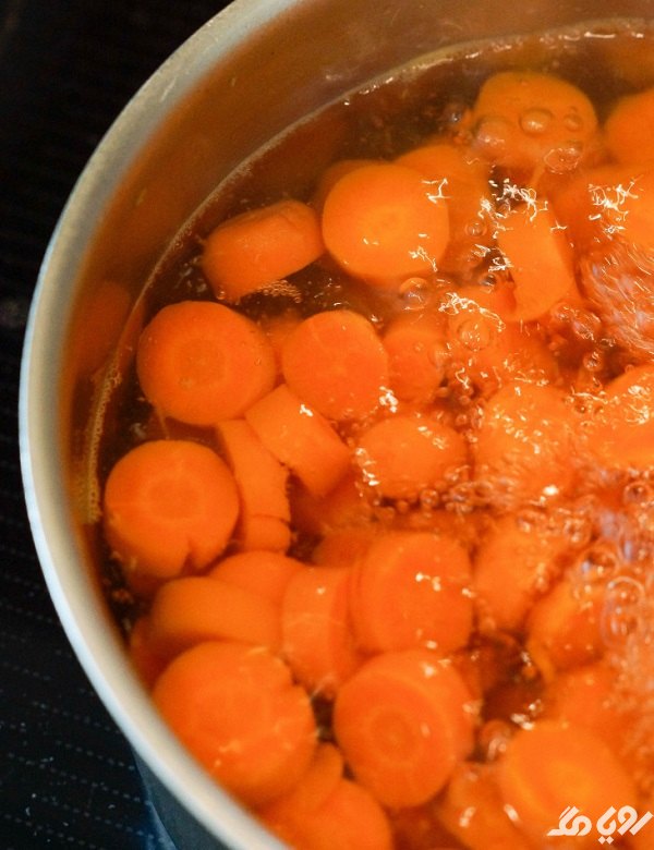 جوش دادن هویج برای بلاچینگ